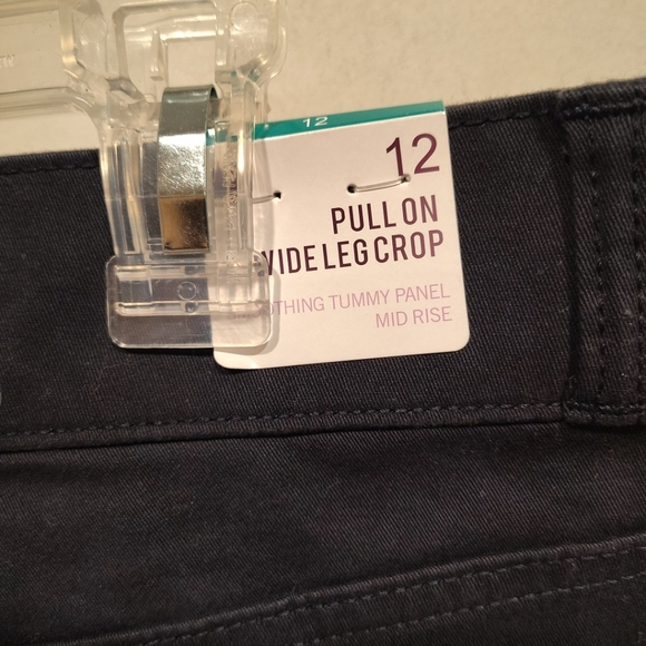 Gloria Vanderbilt NWT Women's Navy Pull-On Wide Leg Cropped Pants Sz 12-Casual - Picture 7 of 9